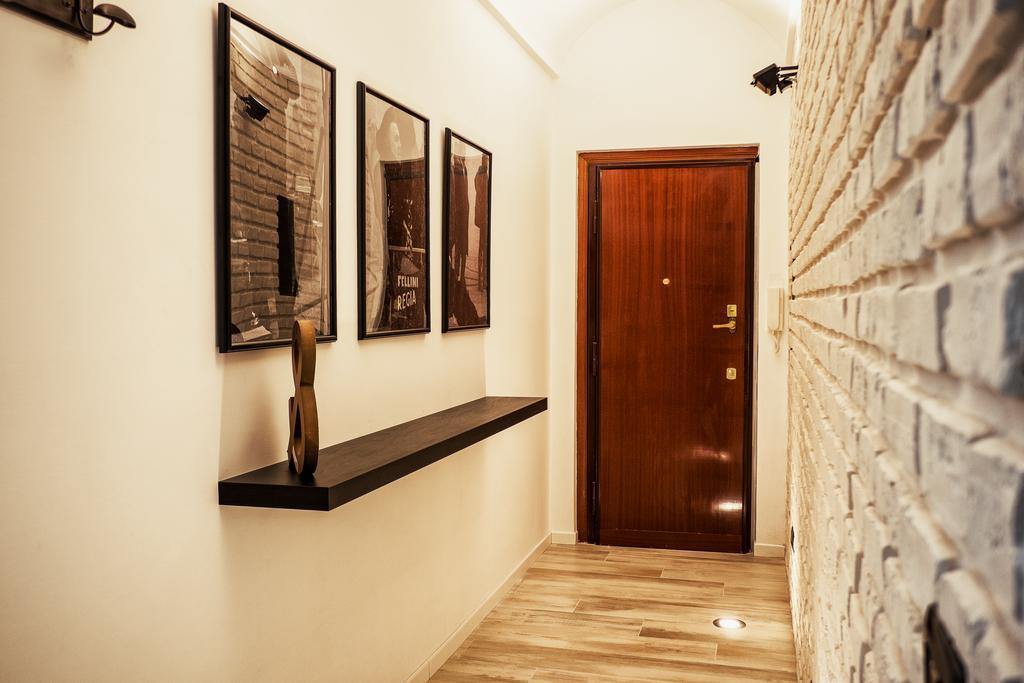 Bmga L Stylish Industrial Termini Apartment 로마 외부 사진